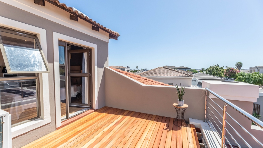 5 Bedroom Property for Sale in Parklands Western Cape